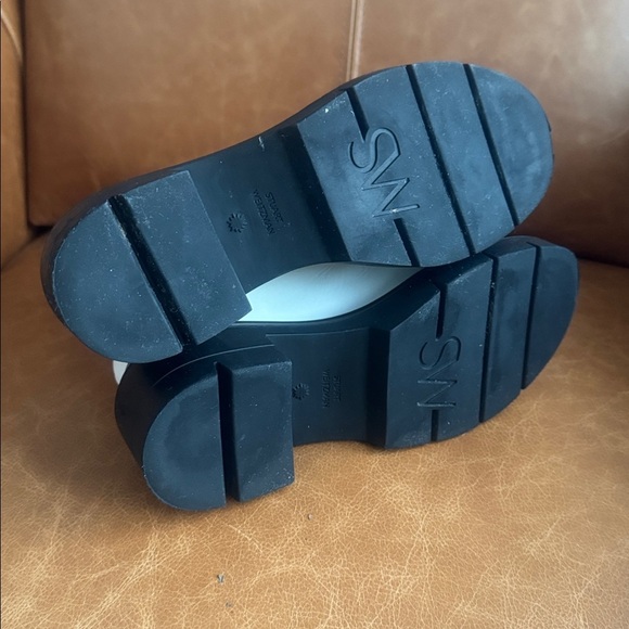 Stuart Weitzman Norah Platform White Leather Chelsea Ankle Boots EU 37.5 / US 7 - Picture 5 of 10